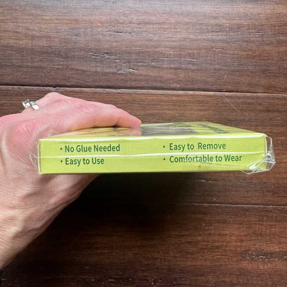 Keyyou Self Adhesive Lash Clusters - Picture 3 of 4